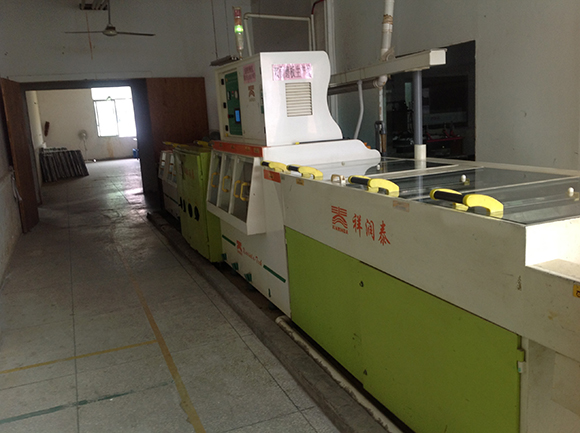 生產(chǎn)車(chē)間